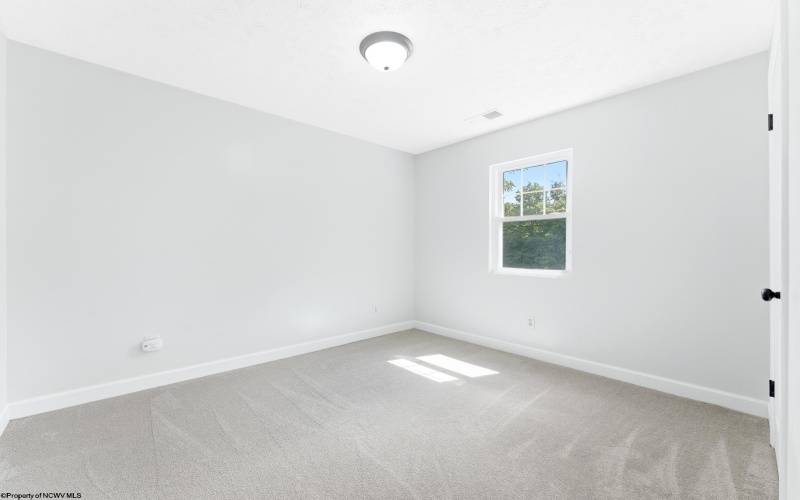 184 WARM HOLLOW Road, Morgantown, West Virginia 26508, 2 Bedrooms Bedrooms, 6 Rooms Rooms,2 BathroomsBathrooms,Single Family Detached,For Sale,WARM HOLLOW,0,10166335