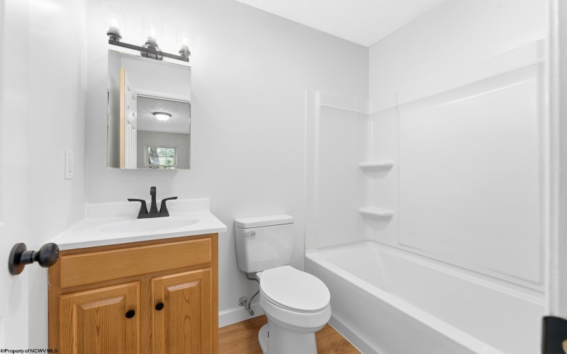 184 WARM HOLLOW Road, Morgantown, West Virginia 26508, 2 Bedrooms Bedrooms, 6 Rooms Rooms,2 BathroomsBathrooms,Single Family Detached,For Sale,WARM HOLLOW,0,10166335
