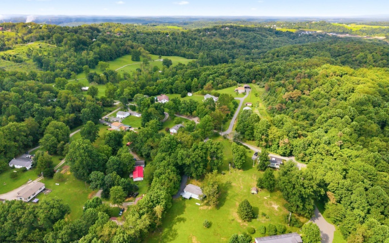 184 WARM HOLLOW Road, Morgantown, West Virginia 26508, 2 Bedrooms Bedrooms, 6 Rooms Rooms,2 BathroomsBathrooms,Single Family Detached,For Sale,WARM HOLLOW,0,10166335