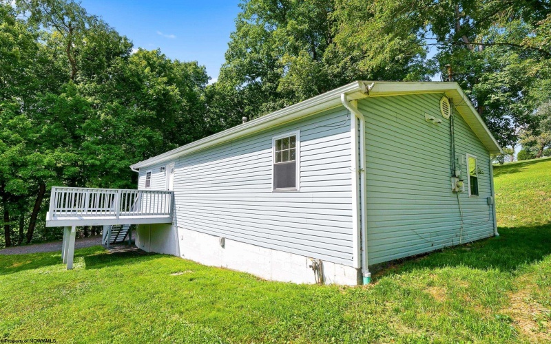 184 WARM HOLLOW Road, Morgantown, West Virginia 26508, 2 Bedrooms Bedrooms, 6 Rooms Rooms,2 BathroomsBathrooms,Single Family Detached,For Sale,WARM HOLLOW,0,10166335