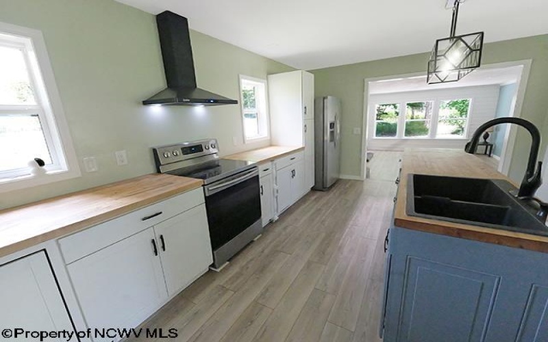 26 Scarlet Cardinal Lane, Mount Storm, West Virginia 26739, 2 Bedrooms Bedrooms, 8 Rooms Rooms,2 BathroomsBathrooms,Single Family Detached,For Sale,Scarlet Cardinal,0,10166339