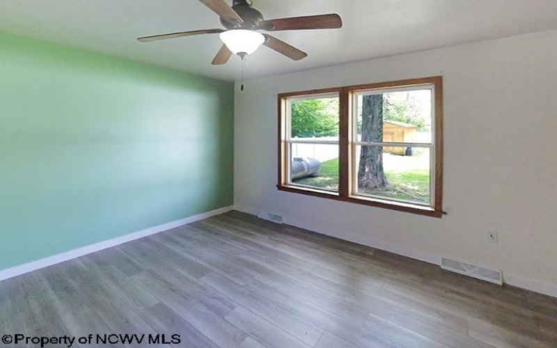 26 Scarlet Cardinal Lane, Mount Storm, West Virginia 26739, 2 Bedrooms Bedrooms, 8 Rooms Rooms,2 BathroomsBathrooms,Single Family Detached,For Sale,Scarlet Cardinal,0,10166339