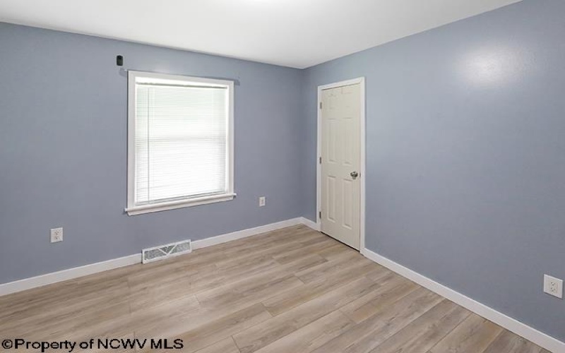 26 Scarlet Cardinal Lane, Mount Storm, West Virginia 26739, 2 Bedrooms Bedrooms, 8 Rooms Rooms,2 BathroomsBathrooms,Single Family Detached,For Sale,Scarlet Cardinal,0,10166339