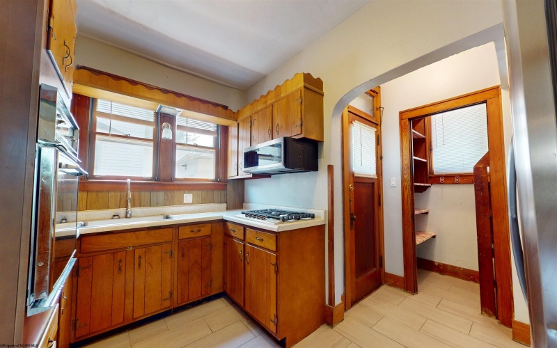 632 MAPLE Avenue, Grafton, West Virginia 26354, 3 Bedrooms Bedrooms, 10 Rooms Rooms,2 BathroomsBathrooms,Single Family Detached,For Sale,MAPLE,0,10166342