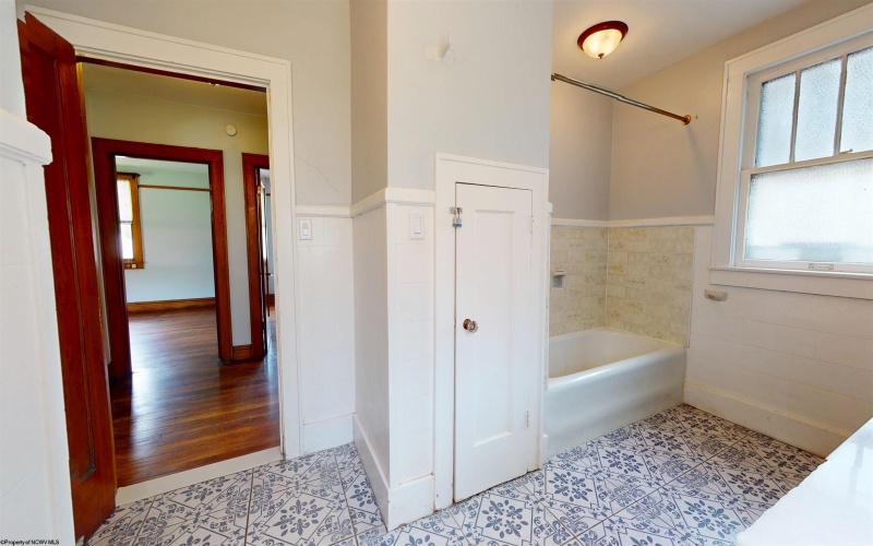 632 MAPLE Avenue, Grafton, West Virginia 26354, 3 Bedrooms Bedrooms, 10 Rooms Rooms,2 BathroomsBathrooms,Single Family Detached,For Sale,MAPLE,0,10166342