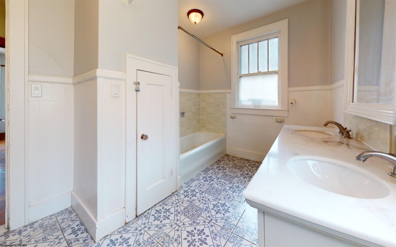 632 MAPLE Avenue, Grafton, West Virginia 26354, 3 Bedrooms Bedrooms, 10 Rooms Rooms,2 BathroomsBathrooms,Single Family Detached,For Sale,MAPLE,0,10166342