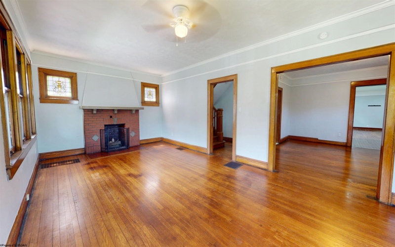 632 MAPLE Avenue, Grafton, West Virginia 26354, 3 Bedrooms Bedrooms, 10 Rooms Rooms,2 BathroomsBathrooms,Single Family Detached,For Sale,MAPLE,0,10166342