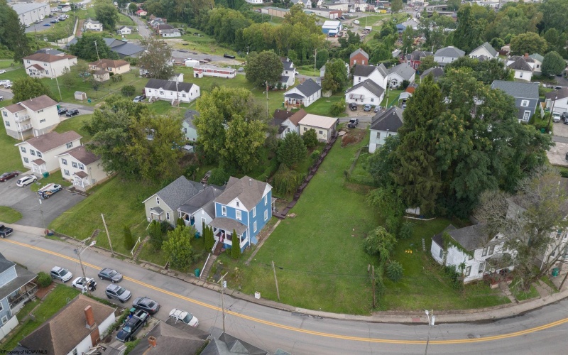 984 Pike Street, Clarksburg, West Virginia 26301, 3 Bedrooms Bedrooms, 7 Rooms Rooms,1 BathroomBathrooms,Single Family Detached,For Sale,Pike,0,10166352