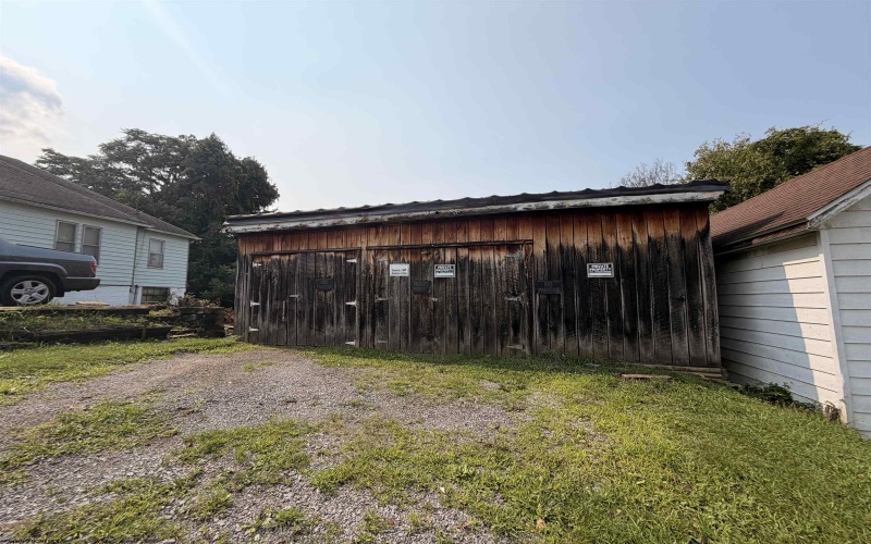 984 Pike Street, Clarksburg, West Virginia 26301, 3 Bedrooms Bedrooms, 7 Rooms Rooms,1 BathroomBathrooms,Single Family Detached,For Sale,Pike,0,10166352