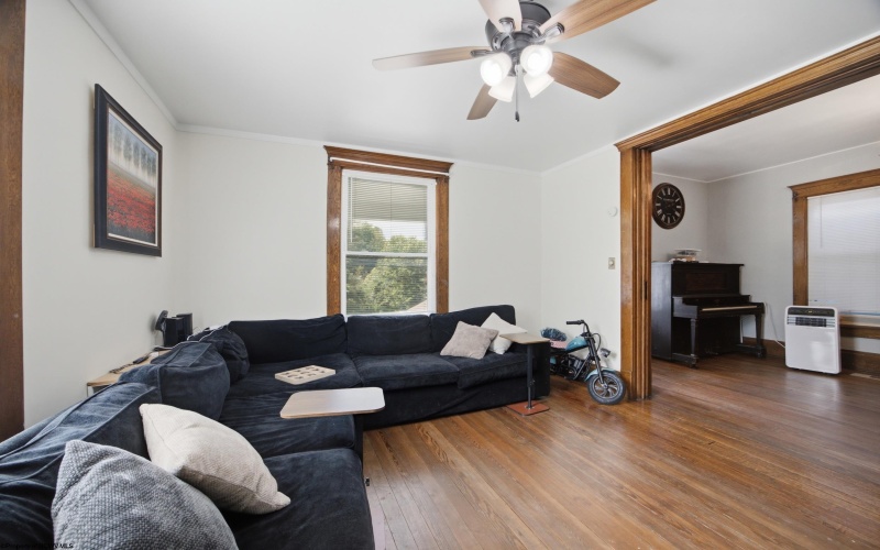 984 Pike Street, Clarksburg, West Virginia 26301, 3 Bedrooms Bedrooms, 7 Rooms Rooms,1 BathroomBathrooms,Single Family Detached,For Sale,Pike,0,10166352