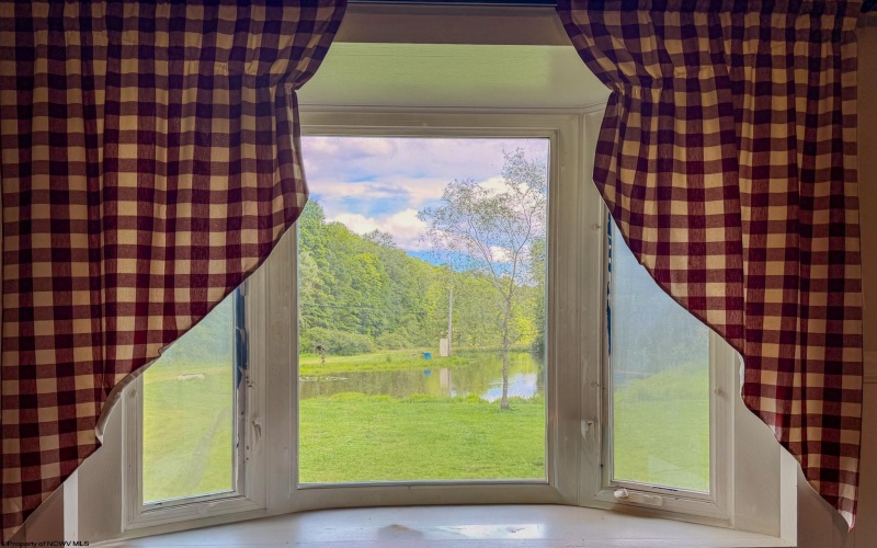 407 Soap Hollow Road, Mannington, West Virginia 26582, 5 Bedrooms Bedrooms, 10 Rooms Rooms,2 BathroomsBathrooms,Single Family Detached,For Sale,Soap Hollow,0,10165437