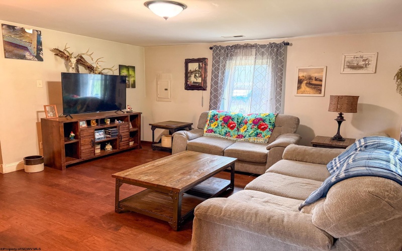 407 Soap Hollow Road, Mannington, West Virginia 26582, 5 Bedrooms Bedrooms, 10 Rooms Rooms,2 BathroomsBathrooms,Single Family Detached,For Sale,Soap Hollow,0,10165437