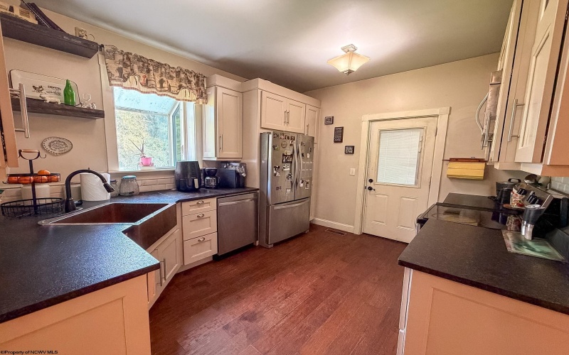 407 Soap Hollow Road, Mannington, West Virginia 26582, 5 Bedrooms Bedrooms, 10 Rooms Rooms,2 BathroomsBathrooms,Single Family Detached,For Sale,Soap Hollow,0,10165437