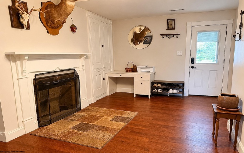 407 Soap Hollow Road, Mannington, West Virginia 26582, 5 Bedrooms Bedrooms, 10 Rooms Rooms,2 BathroomsBathrooms,Single Family Detached,For Sale,Soap Hollow,0,10165437