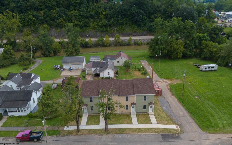 141 Mulberry Avenue, Weston, West Virginia 26452, 2 Bedrooms Bedrooms, 4 Rooms Rooms,1 BathroomBathrooms,Single Family Attached,For Sale,Mulberry,0,10166364