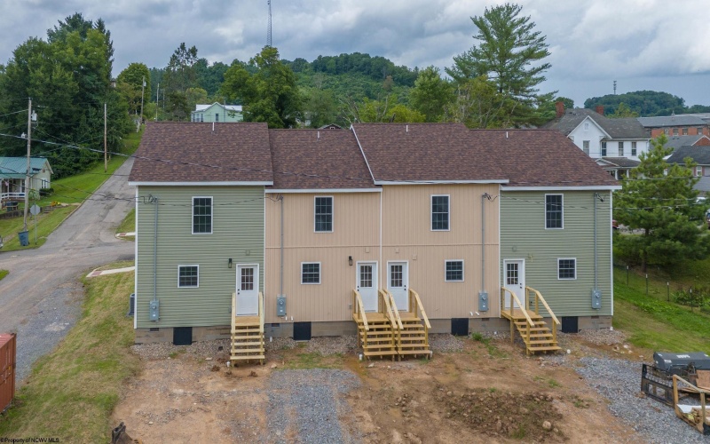 141 Mulberry Avenue, Weston, West Virginia 26452, 2 Bedrooms Bedrooms, 4 Rooms Rooms,1 BathroomBathrooms,Single Family Attached,For Sale,Mulberry,0,10166364