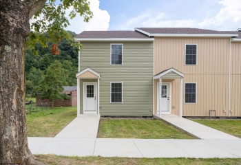141 Mulberry Avenue, Weston, West Virginia 26452, 2 Bedrooms Bedrooms, 4 Rooms Rooms,1 BathroomBathrooms,Single Family Attached,For Sale,Mulberry,0,10166364
