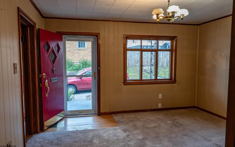 977 Washburn Street, Clarksburg, West Virginia 26301, 2 Bedrooms Bedrooms, 9 Rooms Rooms,1 BathroomBathrooms,Single Family Detached,For Sale,Washburn,0,10166363