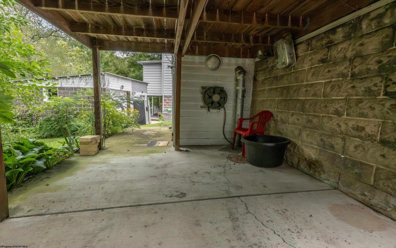 977 Washburn Street, Clarksburg, West Virginia 26301, 2 Bedrooms Bedrooms, 9 Rooms Rooms,1 BathroomBathrooms,Single Family Detached,For Sale,Washburn,0,10166363