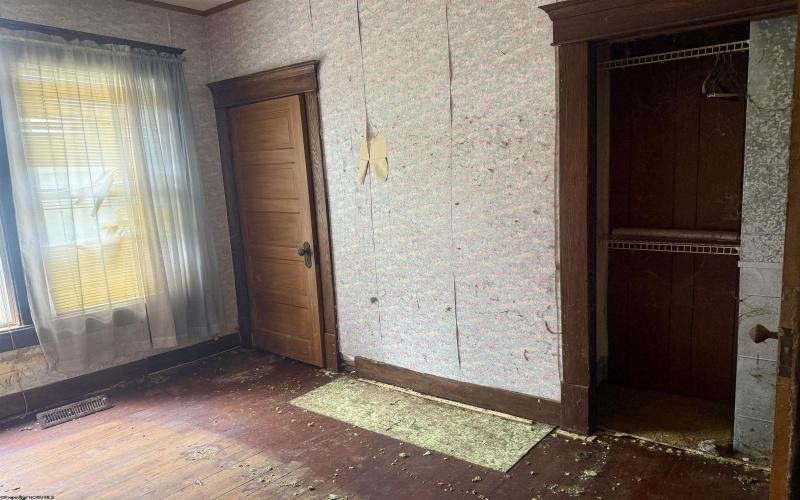 419 STEALEY Avenue, Clarksburg, West Virginia 26301, 3 Bedrooms Bedrooms, 8 Rooms Rooms,2 BathroomsBathrooms,Single Family Detached,For Sale,STEALEY,0,10166362