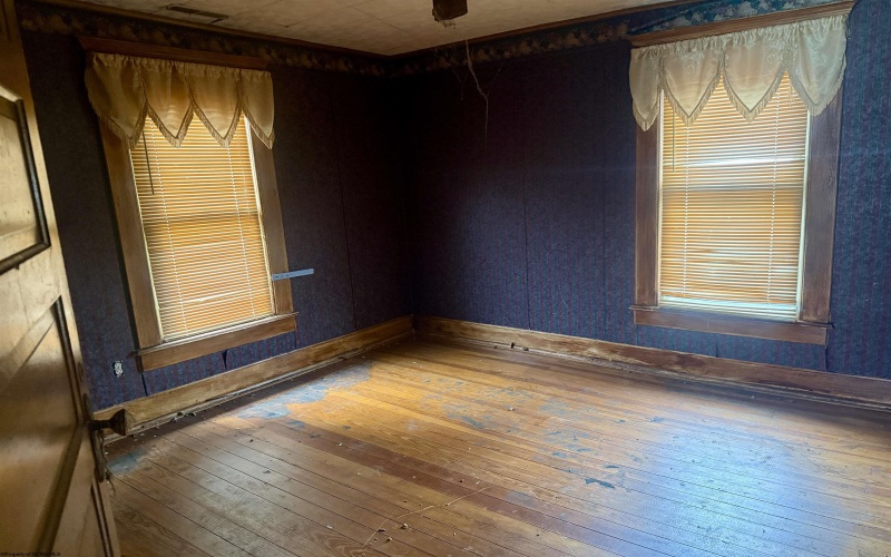 419 STEALEY Avenue, Clarksburg, West Virginia 26301, 3 Bedrooms Bedrooms, 8 Rooms Rooms,2 BathroomsBathrooms,Single Family Detached,For Sale,STEALEY,0,10166362
