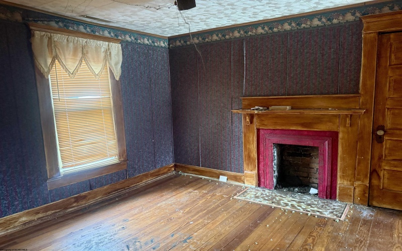 419 STEALEY Avenue, Clarksburg, West Virginia 26301, 3 Bedrooms Bedrooms, 8 Rooms Rooms,2 BathroomsBathrooms,Single Family Detached,For Sale,STEALEY,0,10166362