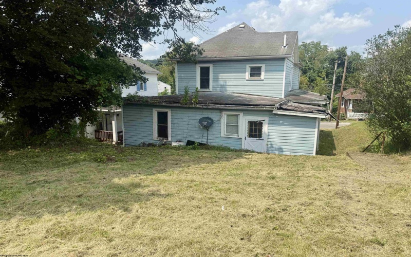 419 STEALEY Avenue, Clarksburg, West Virginia 26301, 3 Bedrooms Bedrooms, 8 Rooms Rooms,2 BathroomsBathrooms,Single Family Detached,For Sale,STEALEY,0,10166362