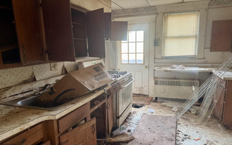 419 STEALEY Avenue, Clarksburg, West Virginia 26301, 3 Bedrooms Bedrooms, 8 Rooms Rooms,2 BathroomsBathrooms,Single Family Detached,For Sale,STEALEY,0,10166362