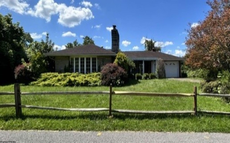 1116 Katherine Street, Fairmont, West Virginia 26554, 2 Bedrooms Bedrooms, 6 Rooms Rooms,2 BathroomsBathrooms,Single Family Detached,For Sale,Katherine,0,10166361