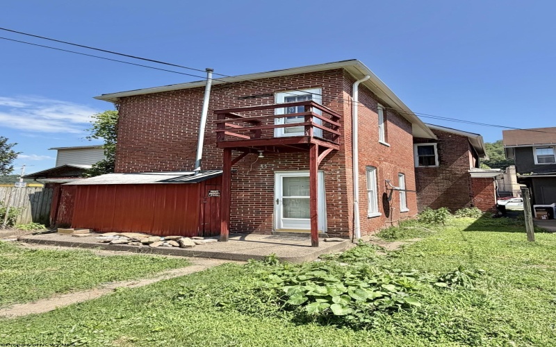 235 Center Avenue, Weston, West Virginia 26452, 4 Bedrooms Bedrooms, 9 Rooms Rooms,2 BathroomsBathrooms,Single Family Detached,For Sale,Center,0,10166360