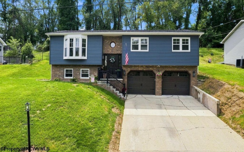 12 Coolview Lane, Bridgeport, West Virginia 26330, 4 Bedrooms Bedrooms, 9 Rooms Rooms,2 BathroomsBathrooms,Single Family Detached,For Sale,Coolview,0,10166359