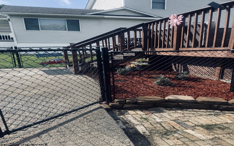 127 Willis Avenue, Bridgeport, West Virginia 26330, 3 Bedrooms Bedrooms, 7 Rooms Rooms,2 BathroomsBathrooms,Single Family Detached,For Sale,Willis,0,10166355
