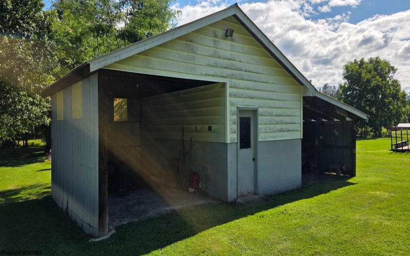 704 FILES CREEK Road, Beverly, West Virginia 26253, 4 Bedrooms Bedrooms, 9 Rooms Rooms,1 BathroomBathrooms,Single Family Detached,For Sale,FILES CREEK,0,10166372