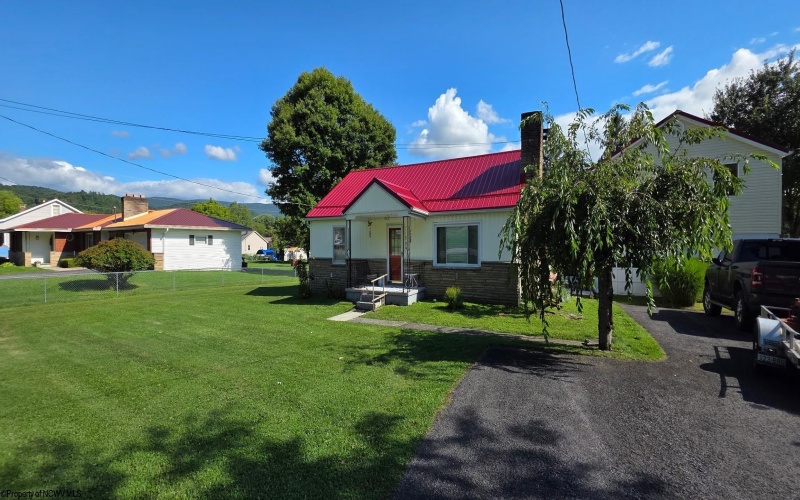 704 FILES CREEK Road, Beverly, West Virginia 26253, 4 Bedrooms Bedrooms, 9 Rooms Rooms,1 BathroomBathrooms,Single Family Detached,For Sale,FILES CREEK,0,10166372