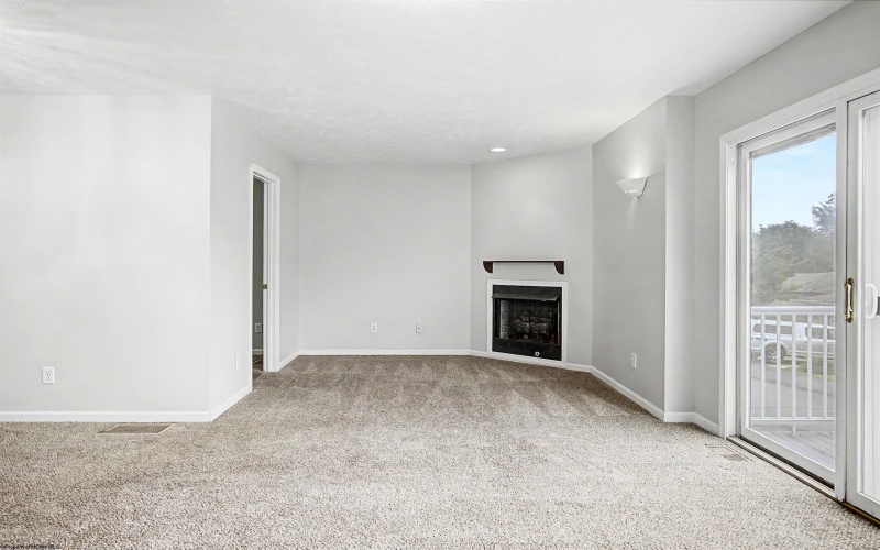 302 PIERPONT HEIGHTS Drive, Morgantown, West Virginia 26508, 4 Bedrooms Bedrooms, 11 Rooms Rooms,4 BathroomsBathrooms,Single Family Attached,For Sale,PIERPONT HEIGHTS,0,10166375