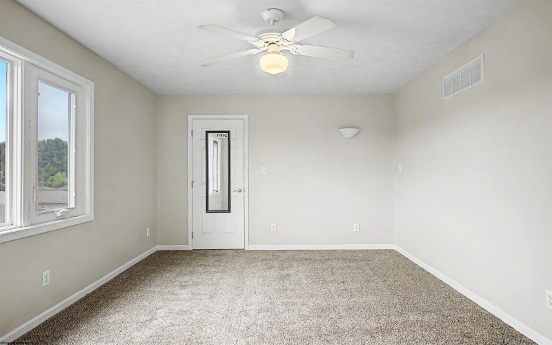 302 PIERPONT HEIGHTS Drive, Morgantown, West Virginia 26508, 4 Bedrooms Bedrooms, 11 Rooms Rooms,4 BathroomsBathrooms,Single Family Attached,For Sale,PIERPONT HEIGHTS,0,10166375