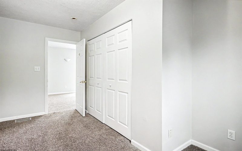 302 PIERPONT HEIGHTS Drive, Morgantown, West Virginia 26508, 4 Bedrooms Bedrooms, 11 Rooms Rooms,4 BathroomsBathrooms,Single Family Attached,For Sale,PIERPONT HEIGHTS,0,10166375