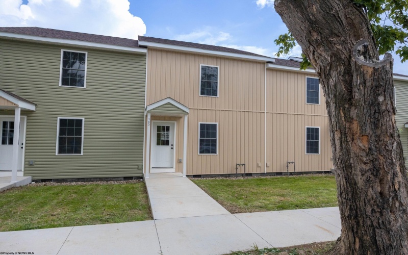 143 Mulberry Avenue, Weston, West Virginia 26452, 2 Bedrooms Bedrooms, 4 Rooms Rooms,1 BathroomBathrooms,Single Family Attached,For Sale,Mulberry,0,10166385 143 Mulberry Avenue, Weston, West Virginia 26452, 2 Bedrooms Bedrooms, 4 Rooms Rooms,1 BathroomBathrooms,Single Family Attached,For Sale,Mulberry,0,10166385