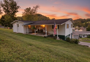 138 Springdale Street, Grafton, West Virginia 26534-000, 3 Bedrooms Bedrooms, 4 Rooms Rooms,1 BathroomBathrooms,Single Family Detached,For Sale,Springdale,0,10166290