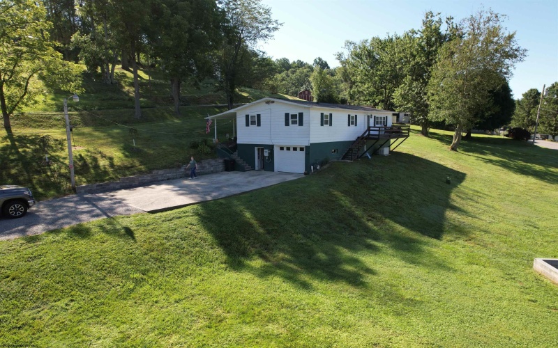 138 Springdale Street, Grafton, West Virginia 26534-000, 3 Bedrooms Bedrooms, 4 Rooms Rooms,1 BathroomBathrooms,Single Family Detached,For Sale,Springdale,0,10166290