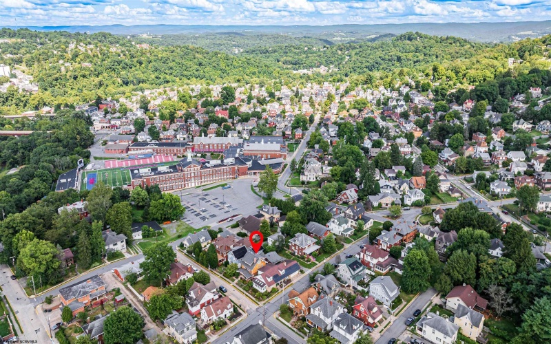 145 Waitman Street, Morgantown, West Virginia 26501, 4 Bedrooms Bedrooms, 8 Rooms Rooms,2 BathroomsBathrooms,Single Family Detached,For Sale,Waitman,0,10166380