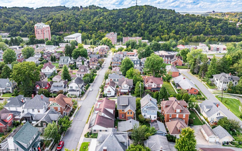145 Waitman Street, Morgantown, West Virginia 26501, 4 Bedrooms Bedrooms, 8 Rooms Rooms,2 BathroomsBathrooms,Single Family Detached,For Sale,Waitman,0,10166380