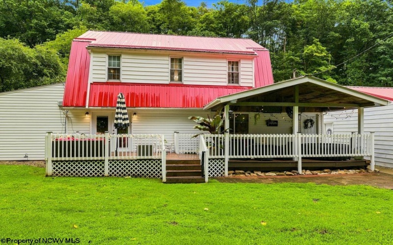 1558 Davisson Run Road, Clarksburg, West Virginia 26301, 3 Bedrooms Bedrooms, 6 Rooms Rooms,2 BathroomsBathrooms,Single Family Detached,For Sale,Davisson Run,0,10166387