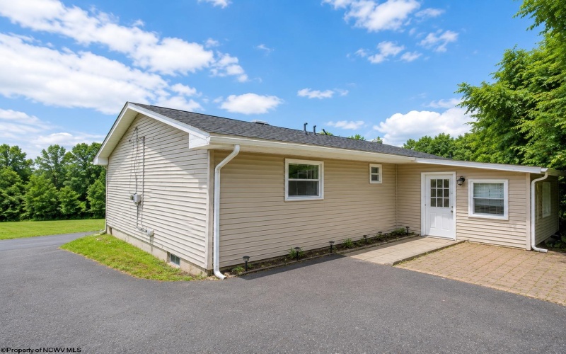 2112 Cherry Street, Morgantown, West Virginia 26505, 3 Bedrooms Bedrooms, 6 Rooms Rooms,1 BathroomBathrooms,Single Family Detached,For Sale,Cherry,0,10166389
