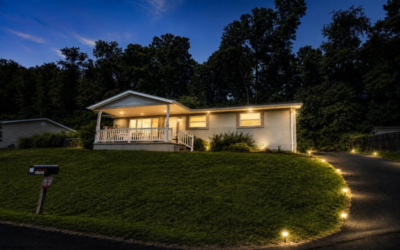 2112 Cherry Street, Morgantown, West Virginia 26505, 3 Bedrooms Bedrooms, 6 Rooms Rooms,1 BathroomBathrooms,Single Family Detached,For Sale,Cherry,0,10166389