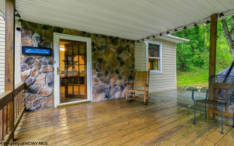 1612 Davisson Run Road, Clarksburg, West Virginia 26301, 4 Bedrooms Bedrooms, 11 Rooms Rooms,2 BathroomsBathrooms,Single Family Detached,For Sale,Davisson Run,0,10166390