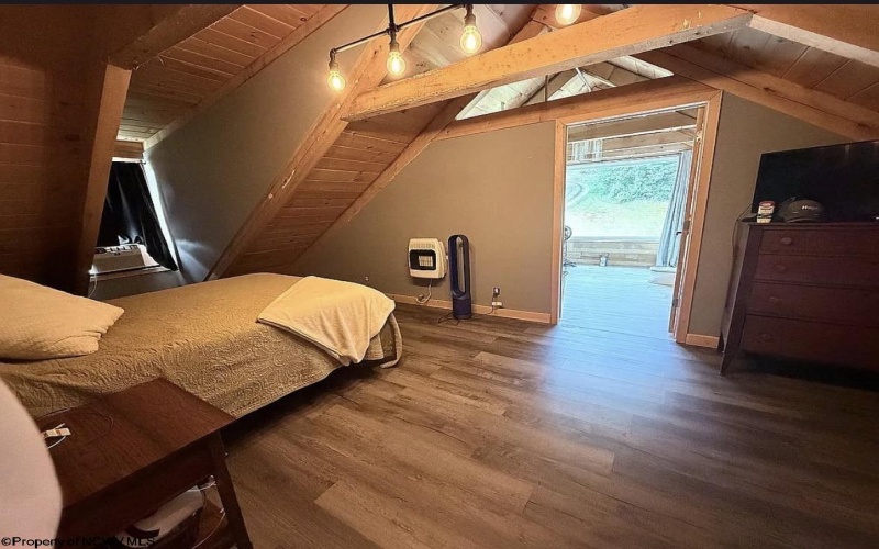 440 Remington Ridge Road, Camden, West Virginia 26338, 4 Bedrooms Bedrooms, 8 Rooms Rooms,2 BathroomsBathrooms,Single Family Detached,For Sale,Remington Ridge,0,10166393