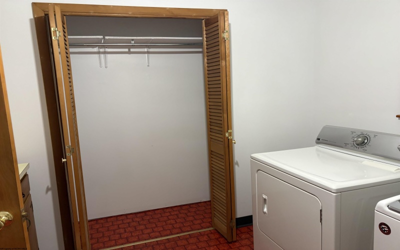 1726 Flaggy Meadow Road, Mannington, West Virginia 26582, 3 Bedrooms Bedrooms, 6 Rooms Rooms,1 BathroomBathrooms,Single Family Detached,For Sale,Flaggy Meadow,0,10166394
