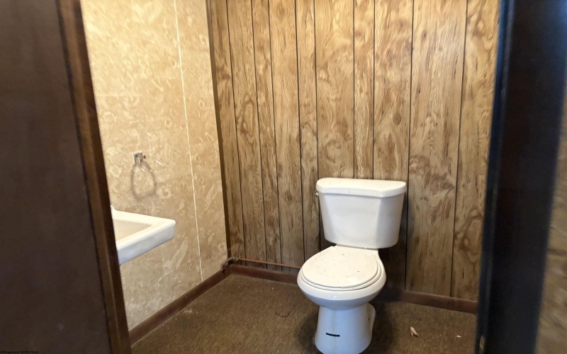 1726 Flaggy Meadow Road, Mannington, West Virginia 26582, 3 Bedrooms Bedrooms, 6 Rooms Rooms,1 BathroomBathrooms,Single Family Detached,For Sale,Flaggy Meadow,0,10166394