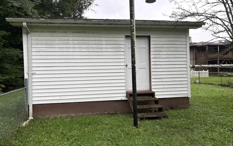 1726 Flaggy Meadow Road, Mannington, West Virginia 26582, 3 Bedrooms Bedrooms, 6 Rooms Rooms,1 BathroomBathrooms,Single Family Detached,For Sale,Flaggy Meadow,0,10166394